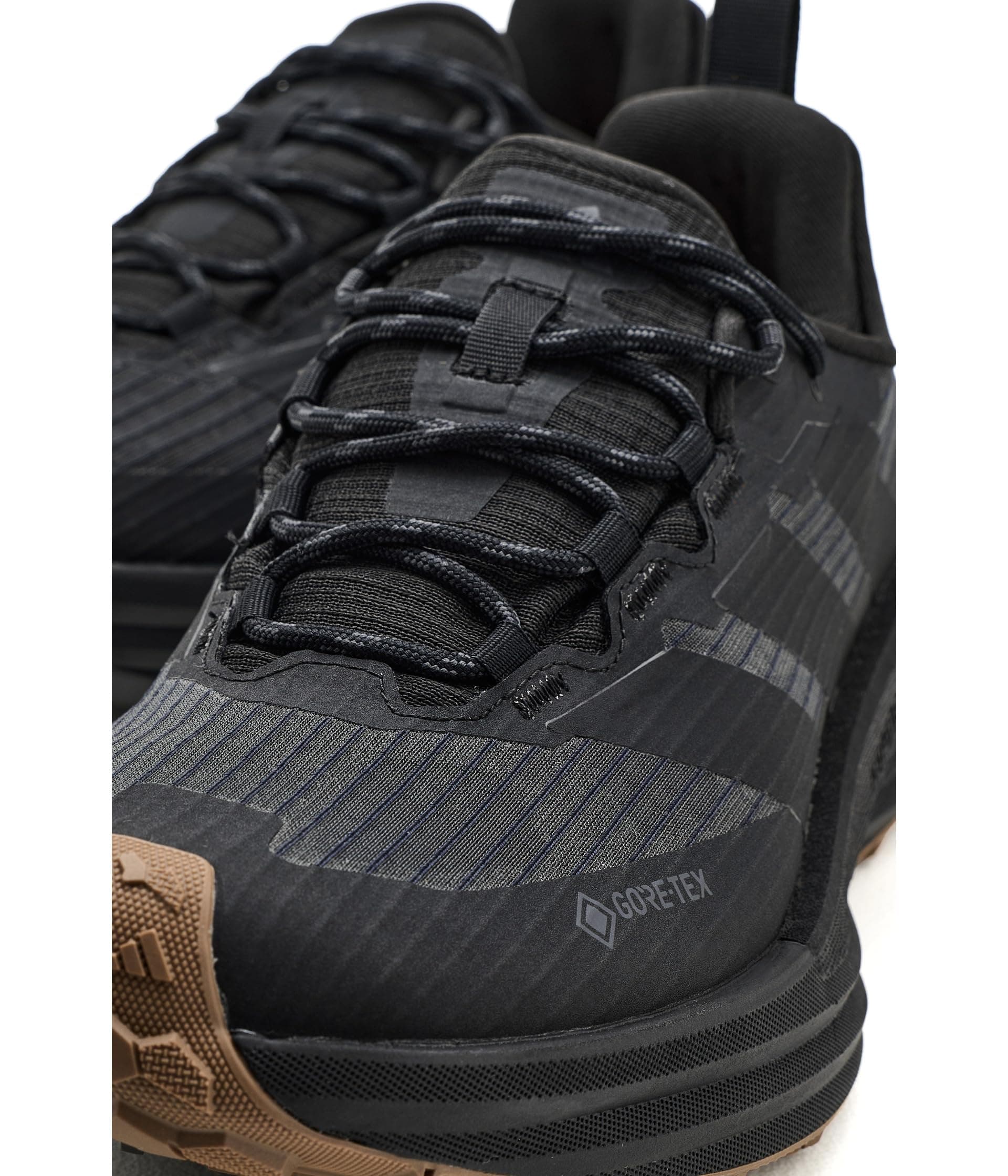 adidas Outdoor Terrex Freehiker 3 Mid GORE-TEX Hiking Shoes — vista 3