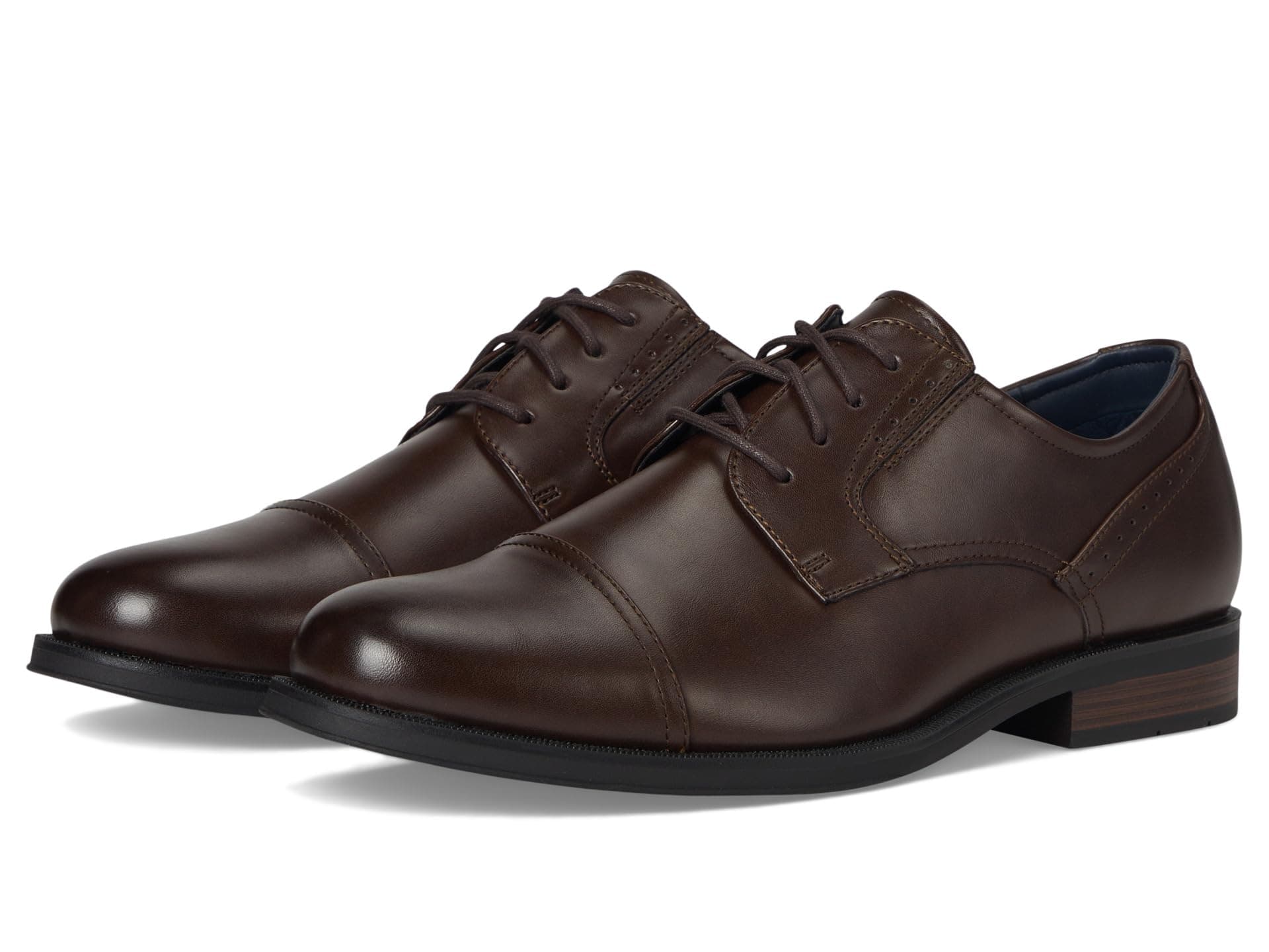 Dockers Echo — cor Marrom