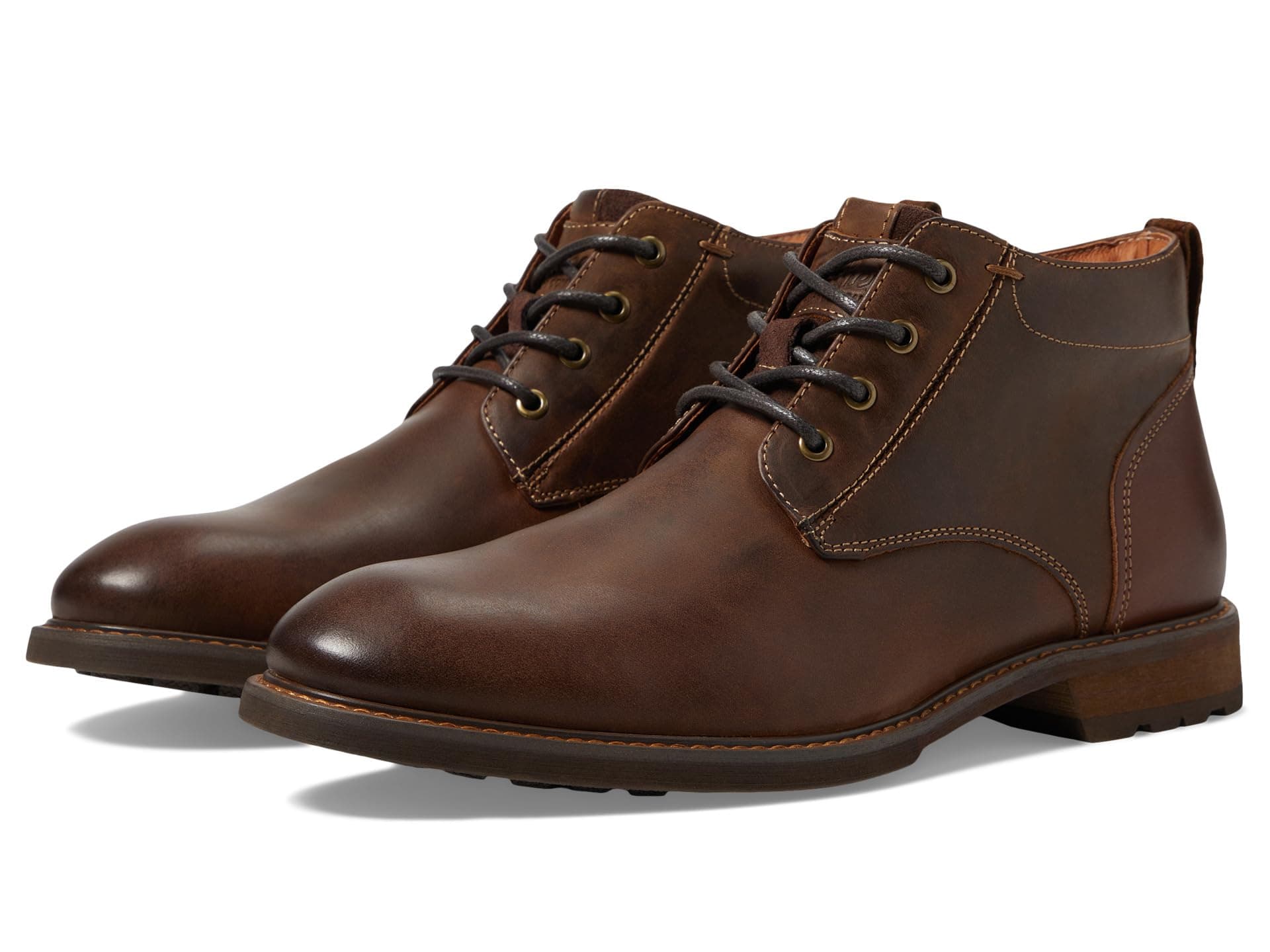 Florsheim Lodge Plain Toe Chukka Boots — vista principal
