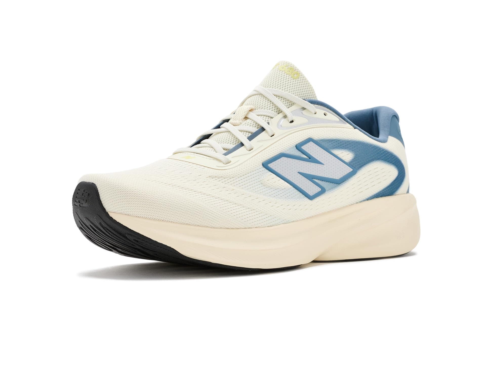 New Balance Fresh Foam 680 V9 — cor Off-white