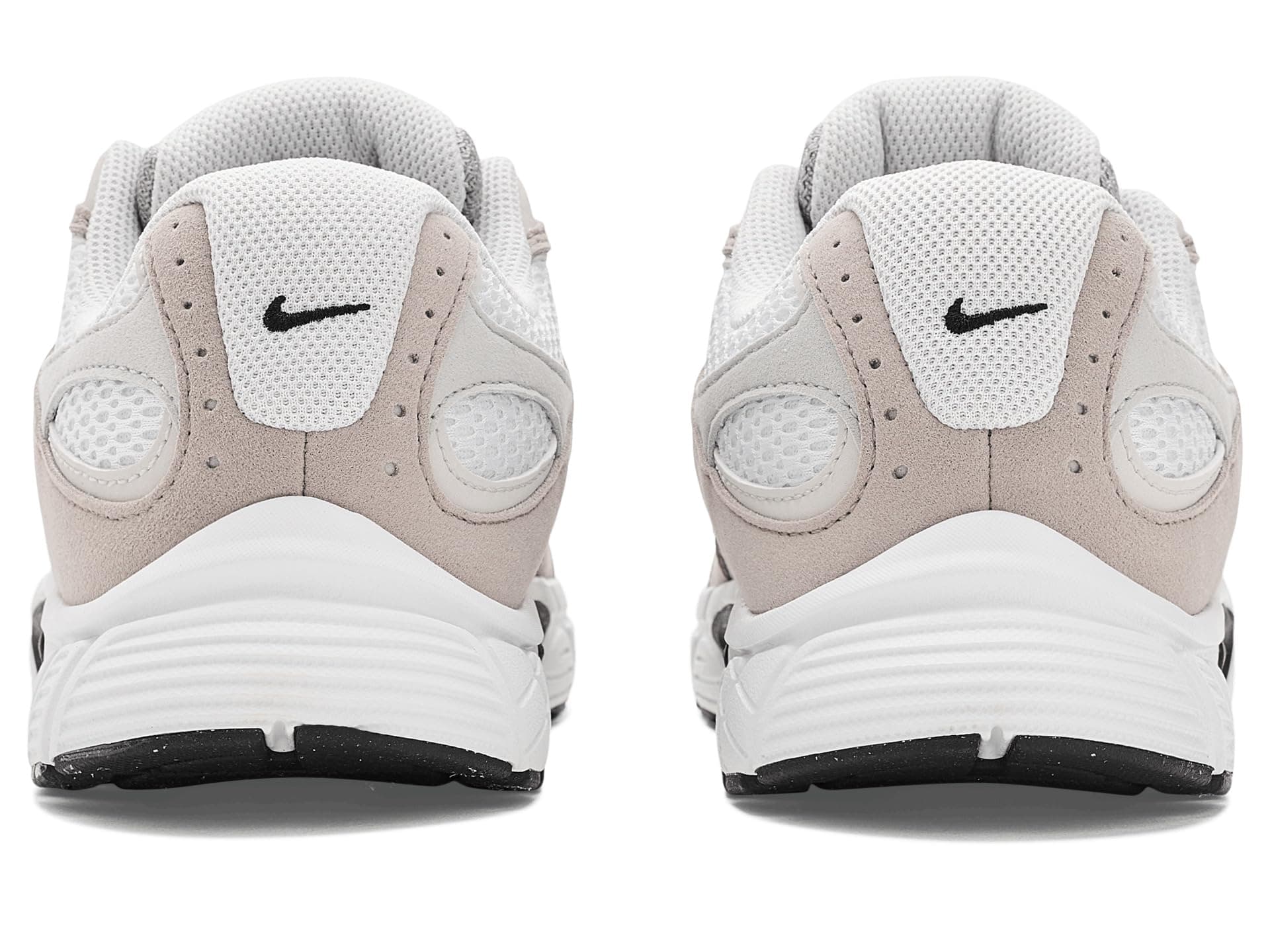 Nike Kids V5 Runner Suede (Big Kid) — vista 2