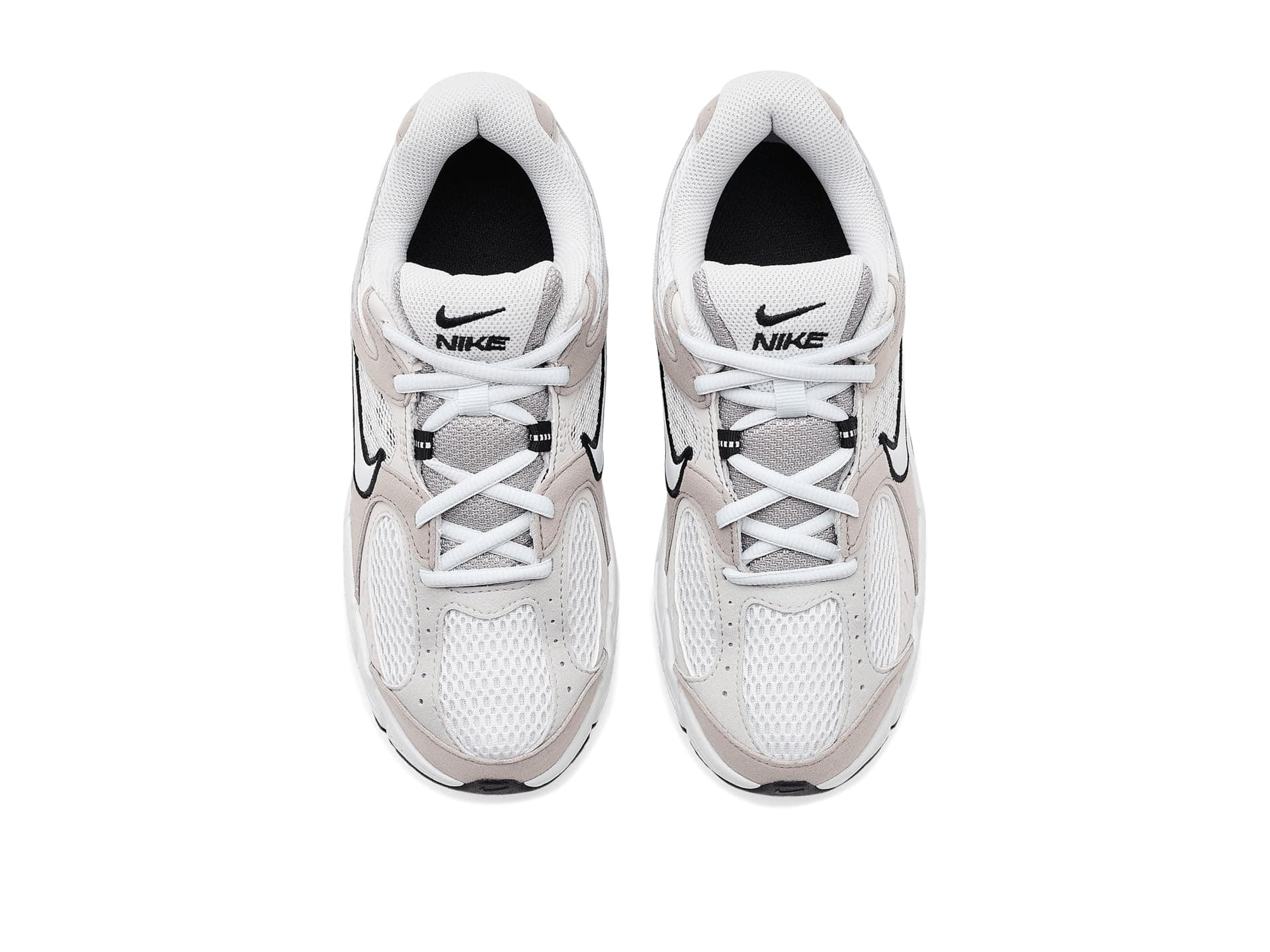 Nike Kids V5 Runner Suede (Big Kid) — vista 4
