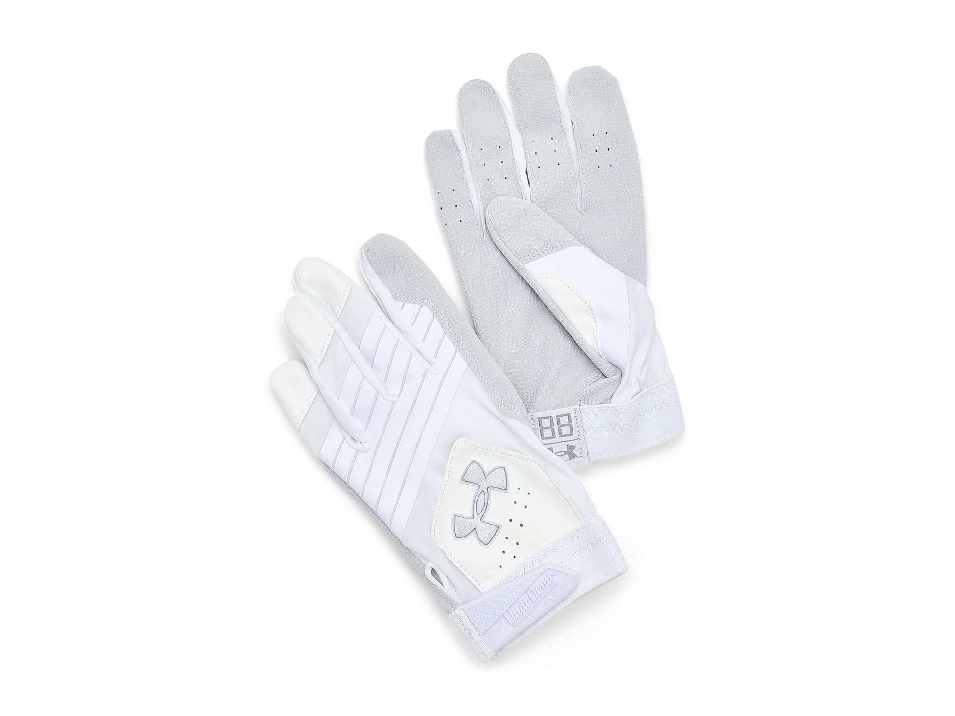 Under Armour Clean Up Baseball Gloves — cor Prata