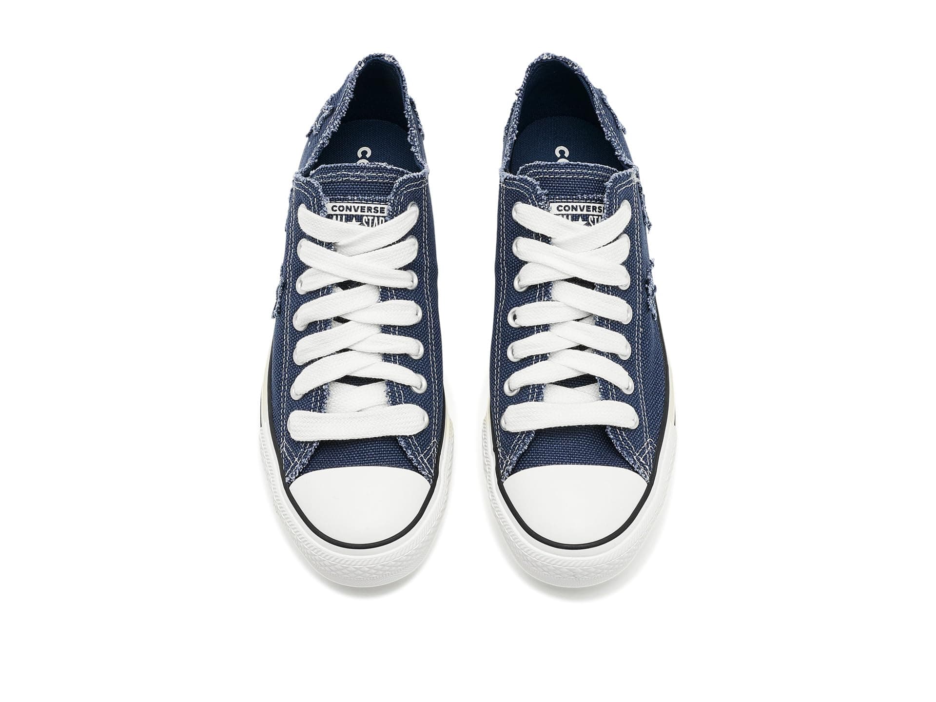 Converse Chuck Taylor All Star Distressed Stars Low Top Sneakers — vista 4