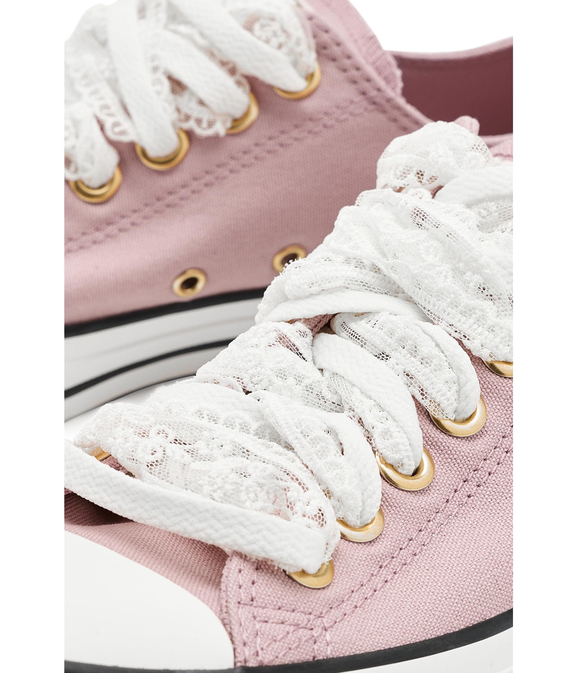 Converse Chuck Taylor All Star Lace Low Top Sneakers — vista 3