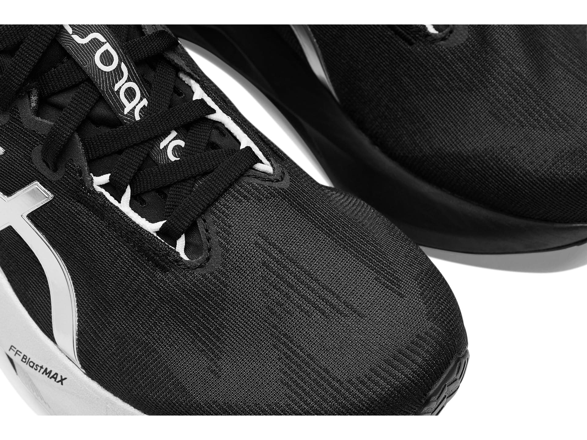 ASICS Novablast 5 Platinum — vista 3