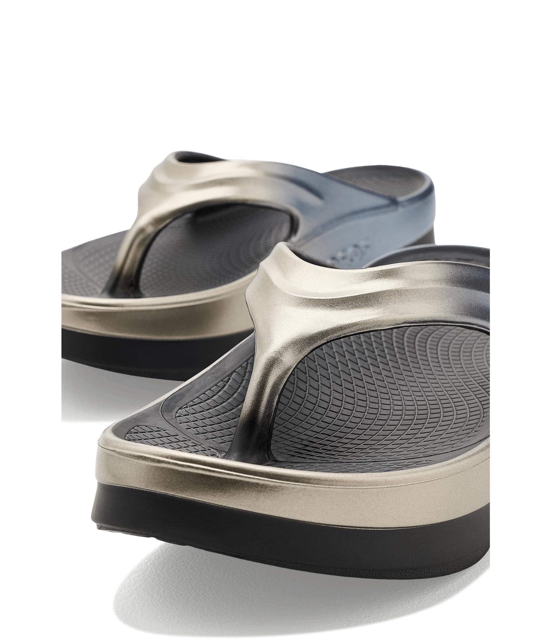 OOFOS Oomega Oolala Luxe Thong — vista 3